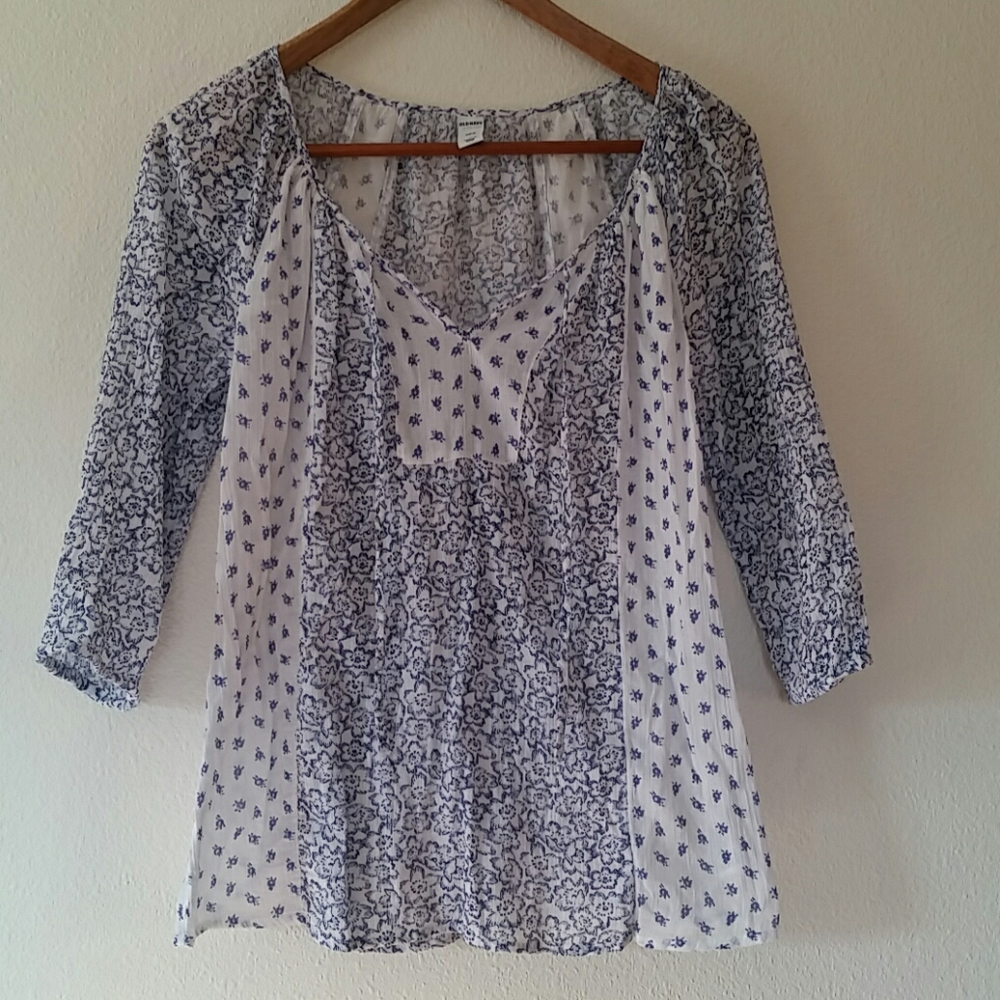 Old Navy top